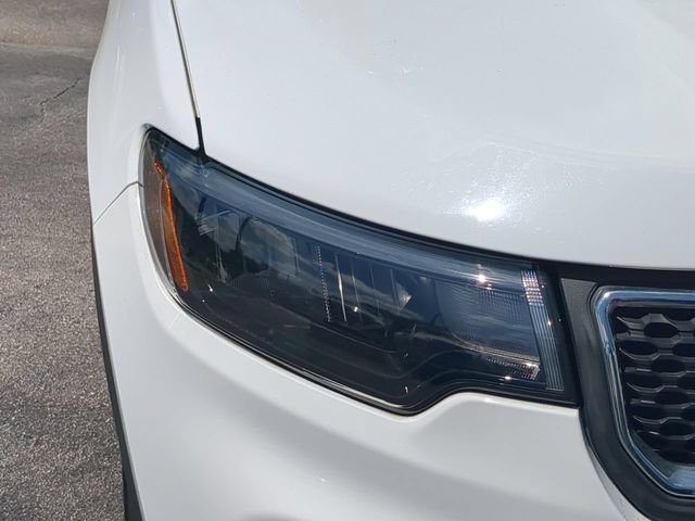Certified Used 2023 White Jeep Latitude Lux image 10