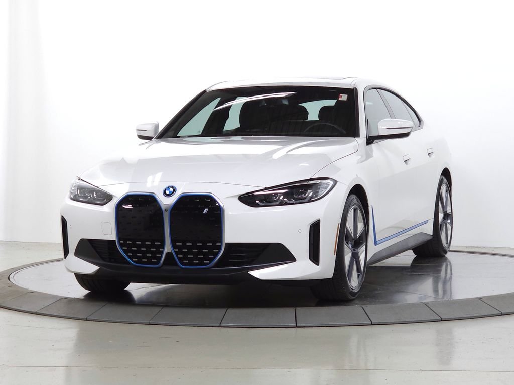Used 2023 Alpine White BMW eDrive40 image 4