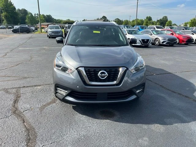 Used 2020 Gray Nissan SR image 30