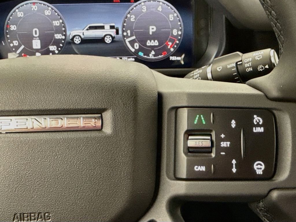 New 2026 Santorini Black Land Rover X-Dynamic SE image 12