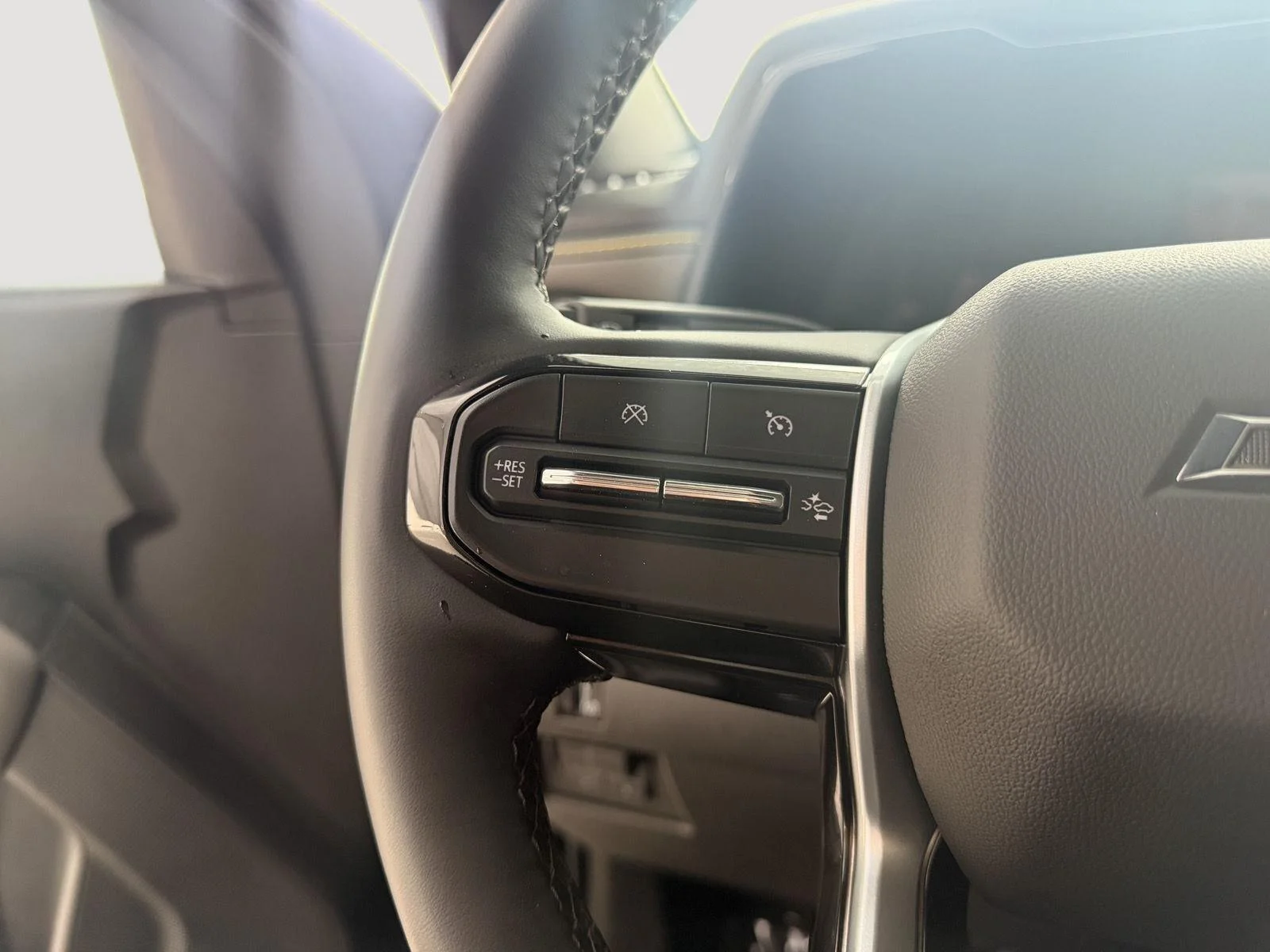 2024 Chevrolet Colorado ZR2 - Photo 14