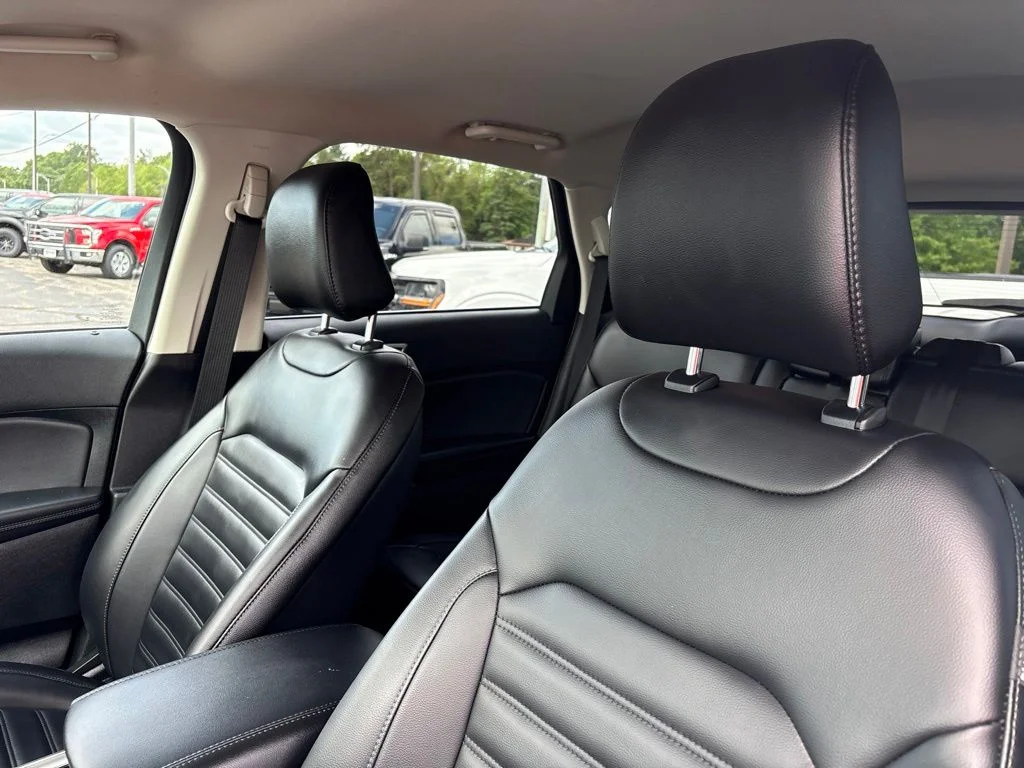 Used 2024 Oxford White Ford SEL image 13