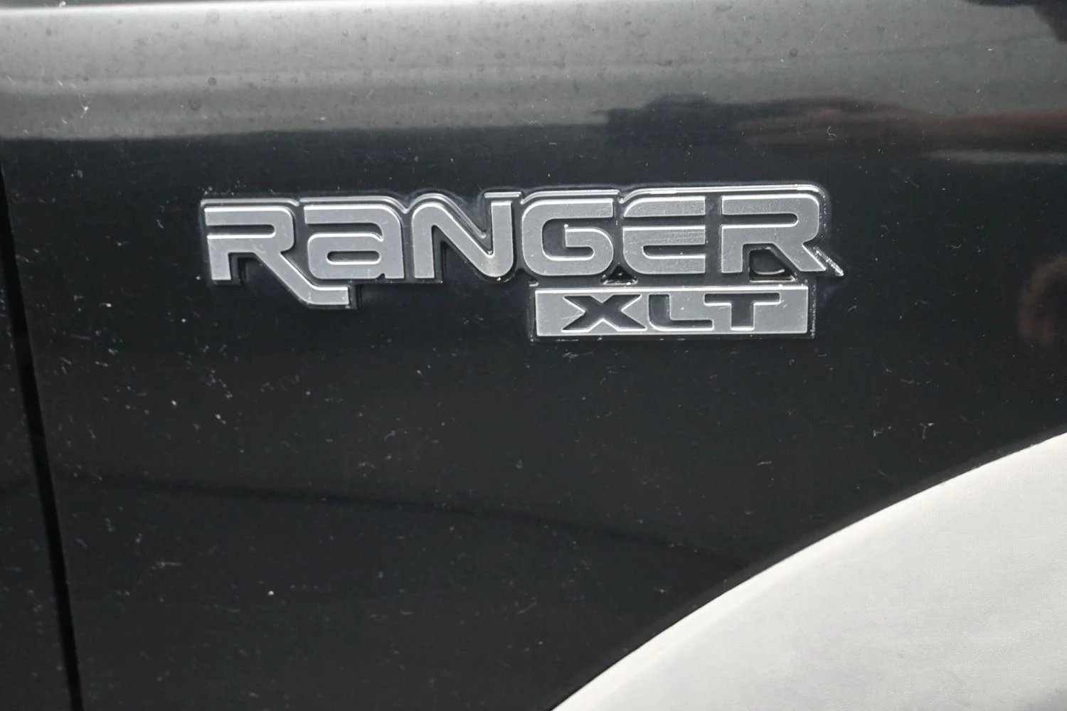 Used 2002  FORD  image 6