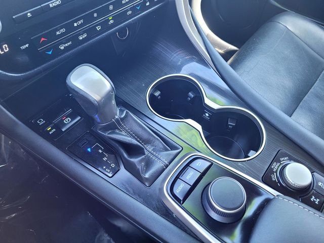 Used 2019 White Lexus 350L image 19