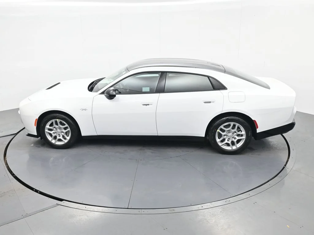 New 2026 White Knuckle Exterior Paint Dodge R/T image 32