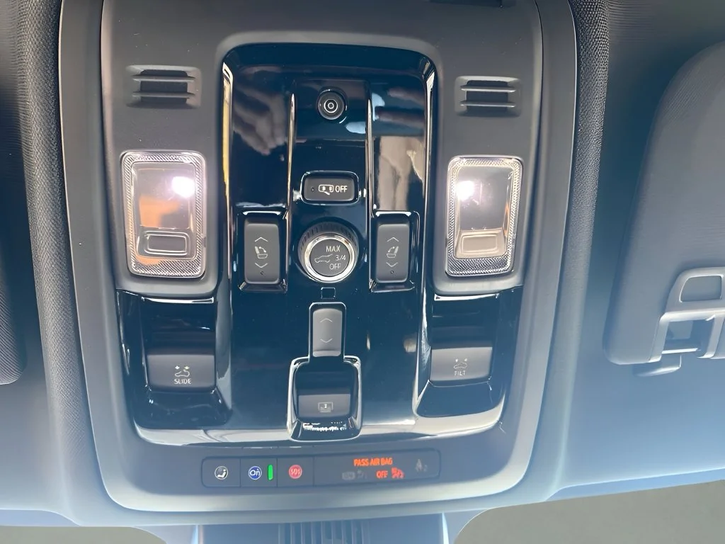 New 2026 Glacier White Tricoat GMC Denali Ultimate image 17