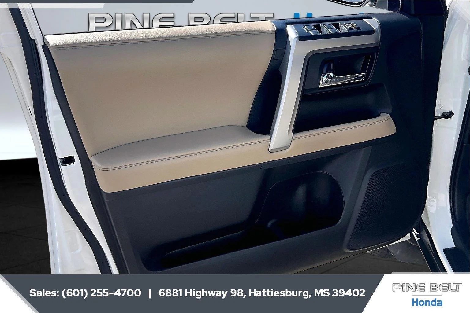 Used 2022 Super White Toyota SR5 image 17