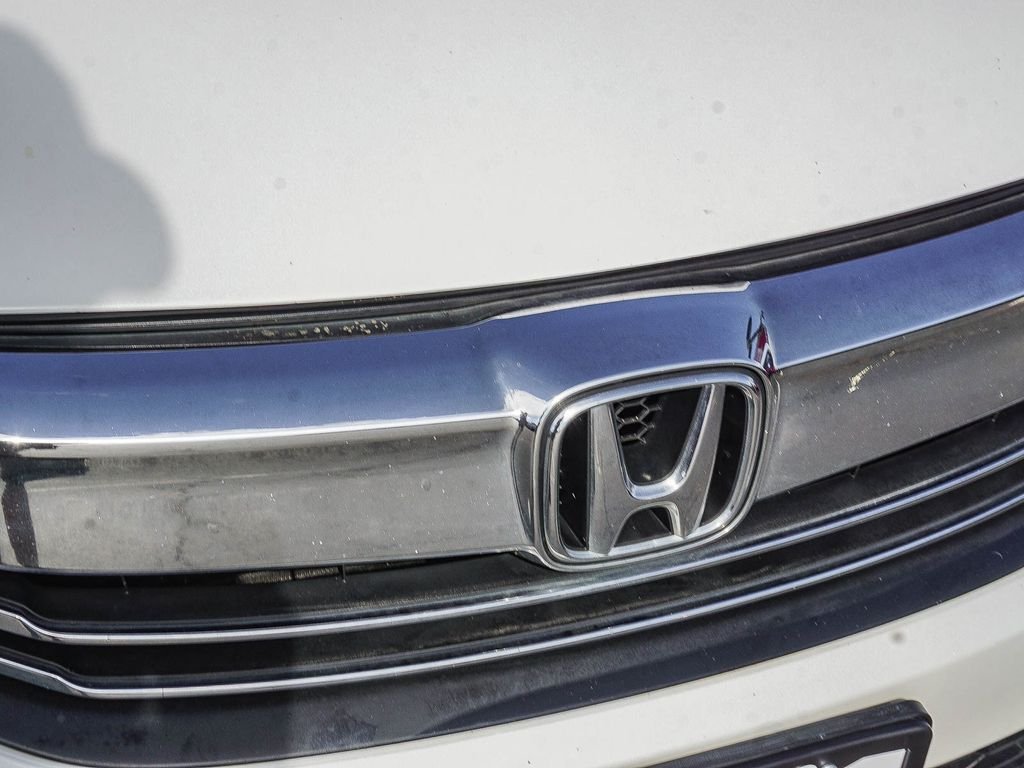 Used 2016 White Honda Sport image 11