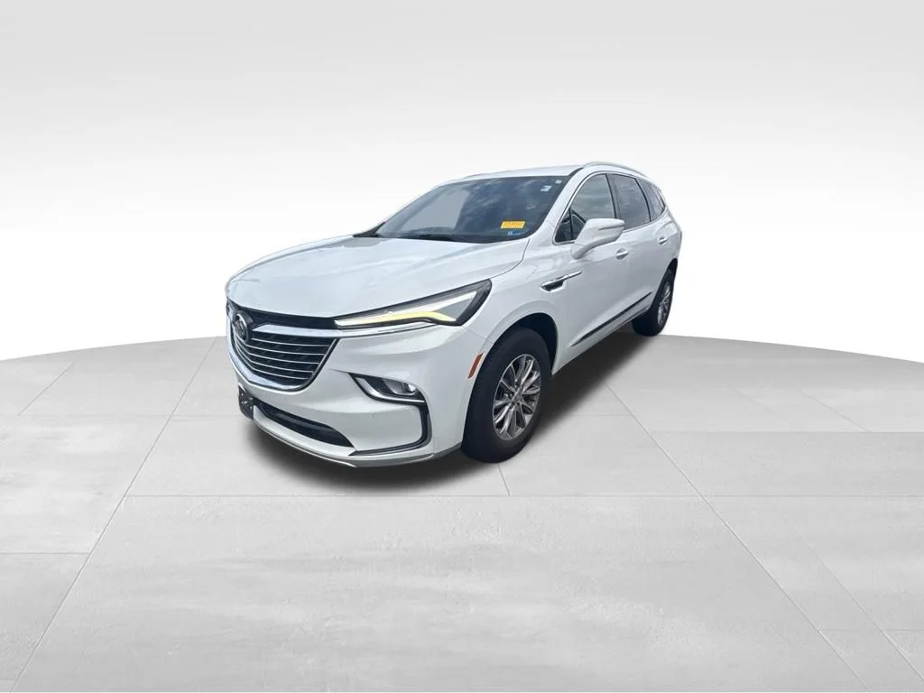 Used 2023 White Buick Essence image 2