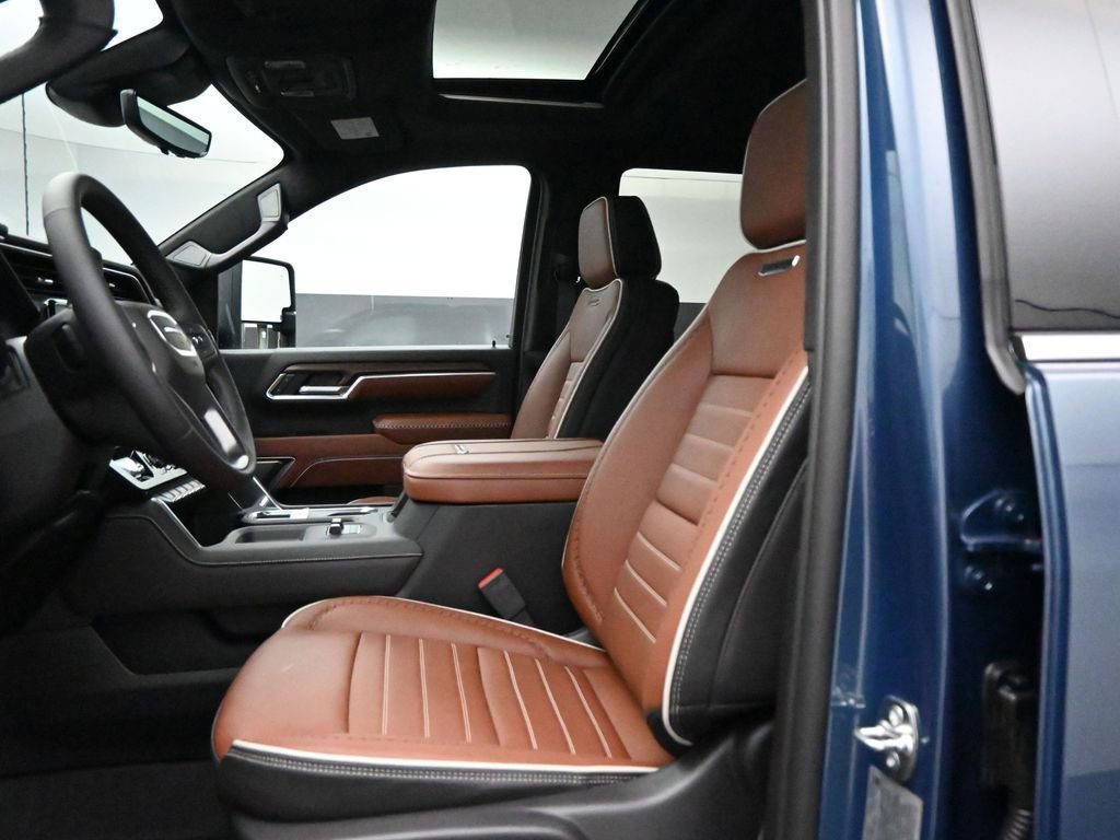 2026 GMC Sierra 3500HD Denali Ultimate - Photo 10