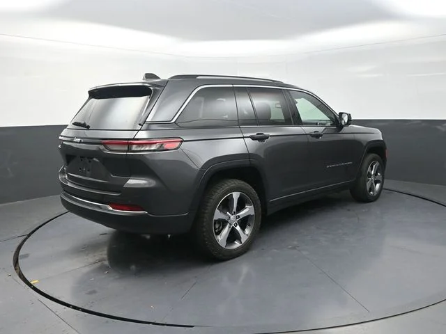 Used 2022 Gray Jeep 4xe image 10