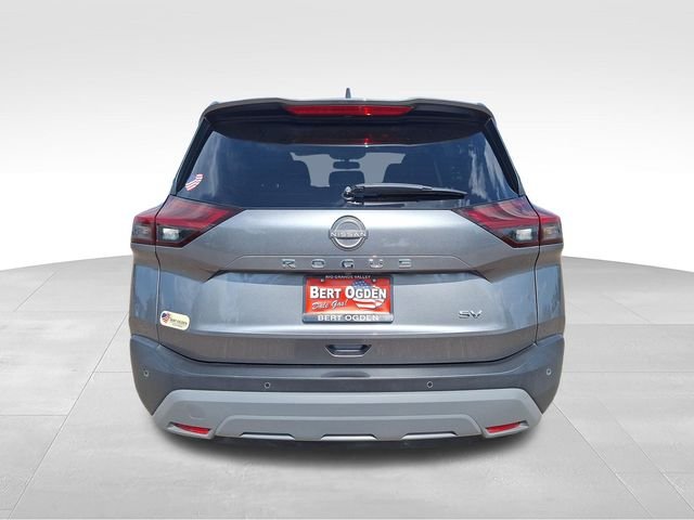 Used 2023 Gray Nissan SV image 7