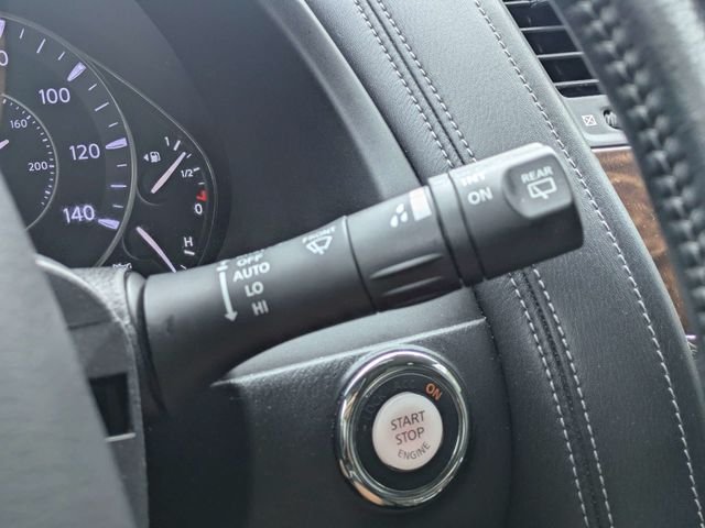 Used 2019 Black Nissan Platinum image 30