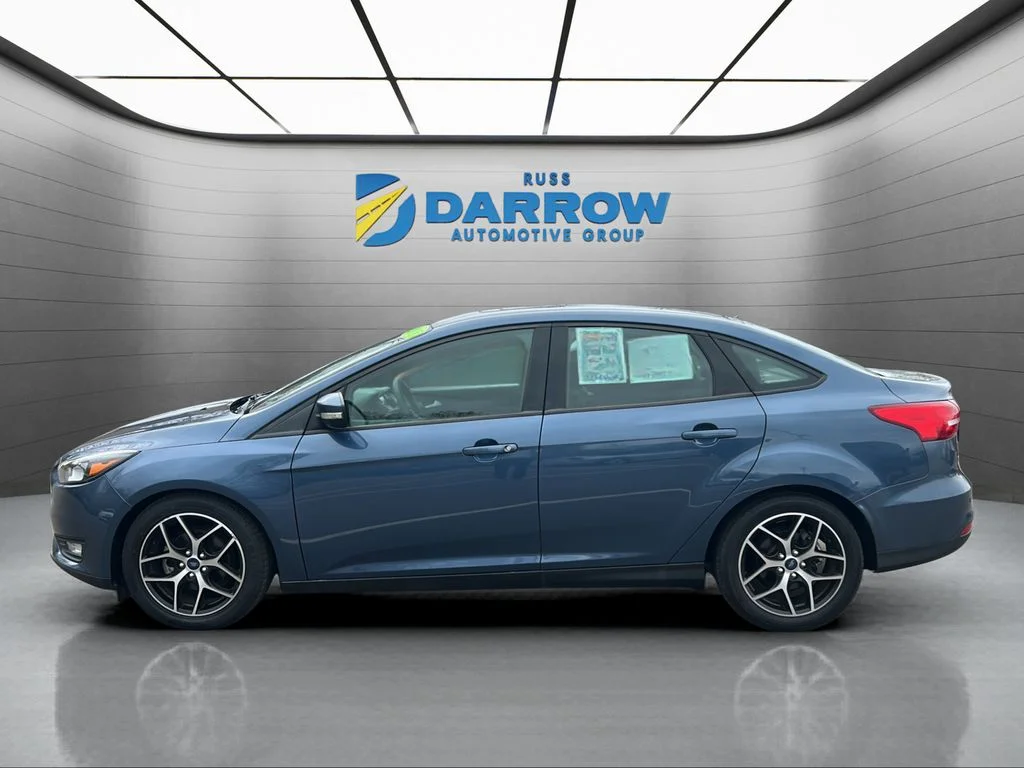 Used 2018 Blue Ford SEL image 2