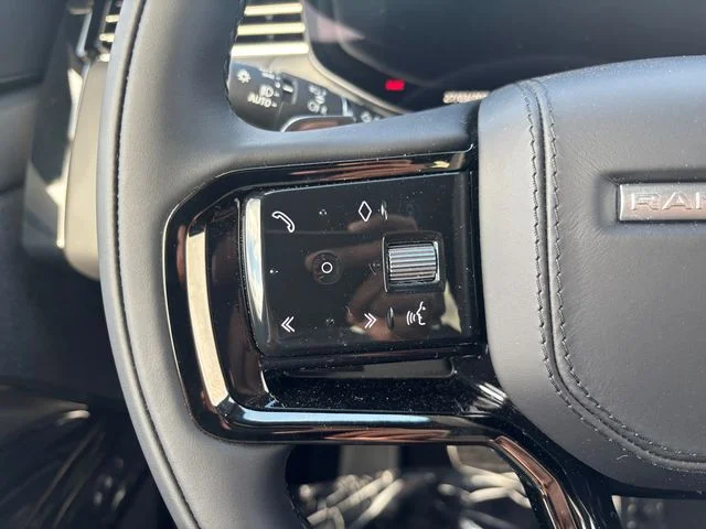 New 2026 Black Land Rover Dynamic SE image 22