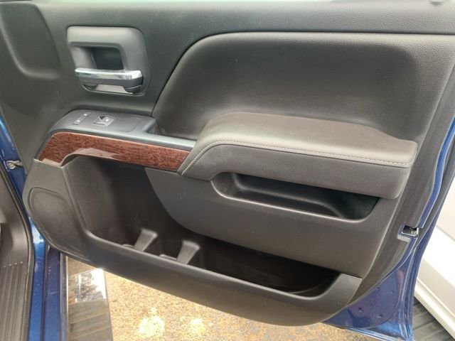 Used 2017 Blue GMC SLE image 33