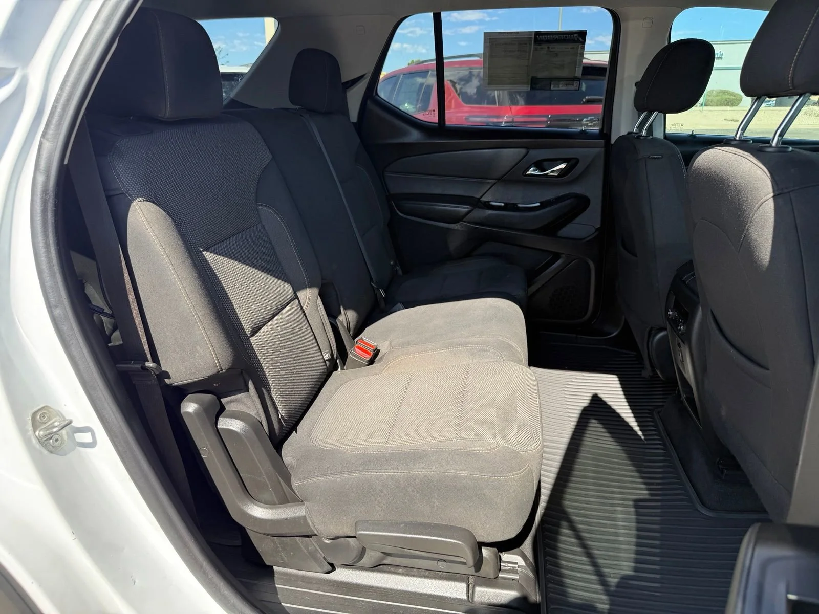 2020 Chevrolet Traverse LS - Photo 30