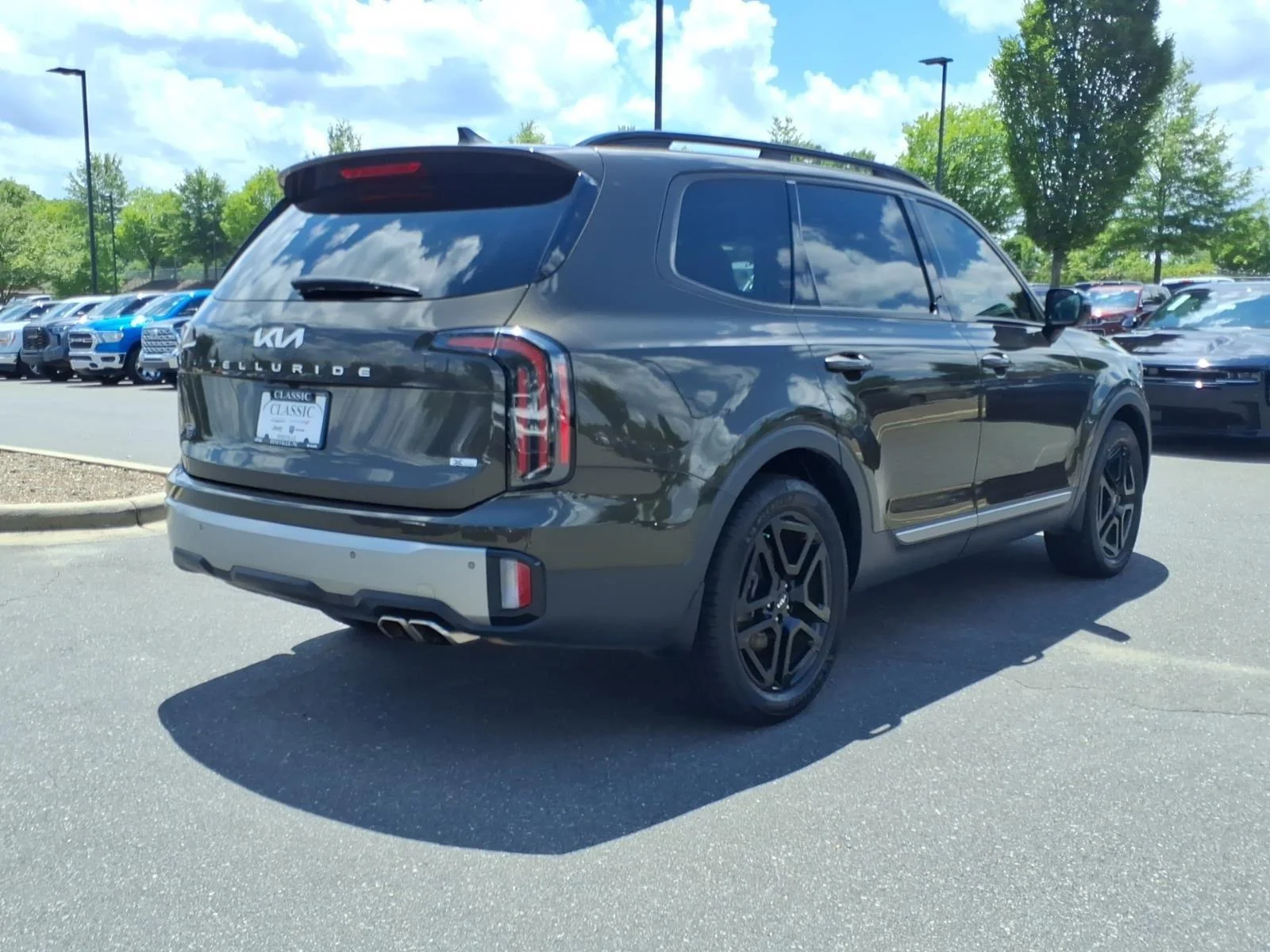 Used 2023 Dark Moss Kia SX X-Line image 2