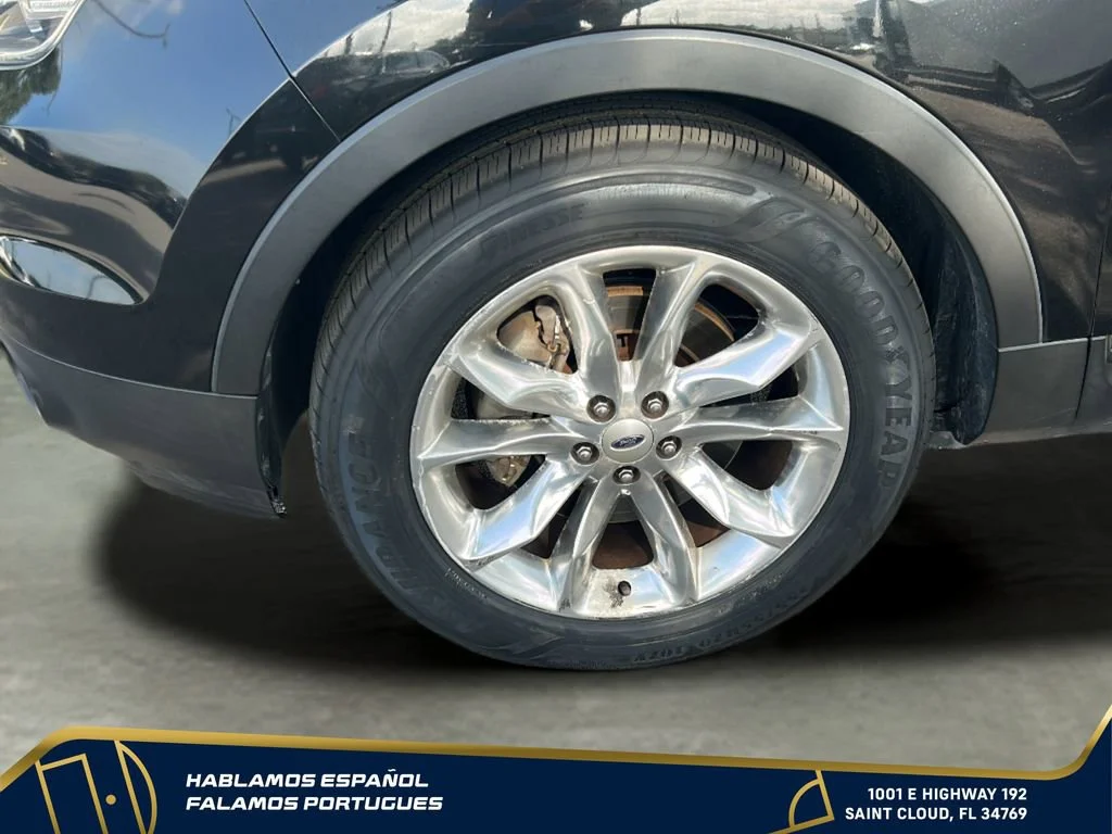 Used 2014 Black Ford XLT image 34