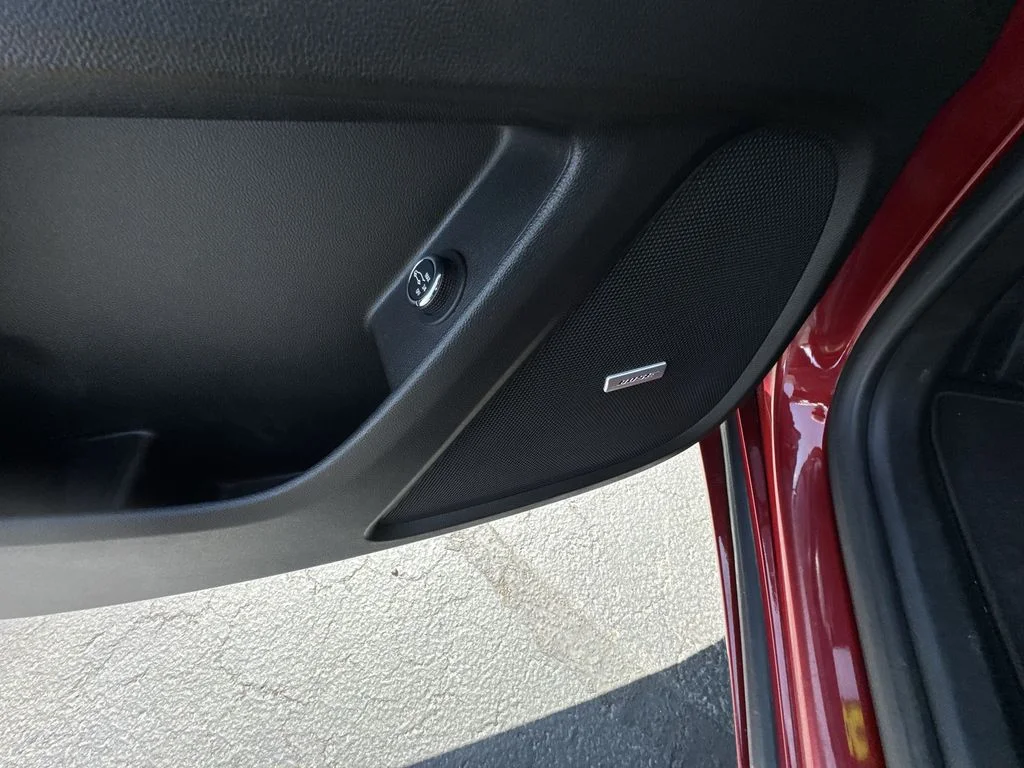 Used 2023 Red Chevrolet Premier image 24