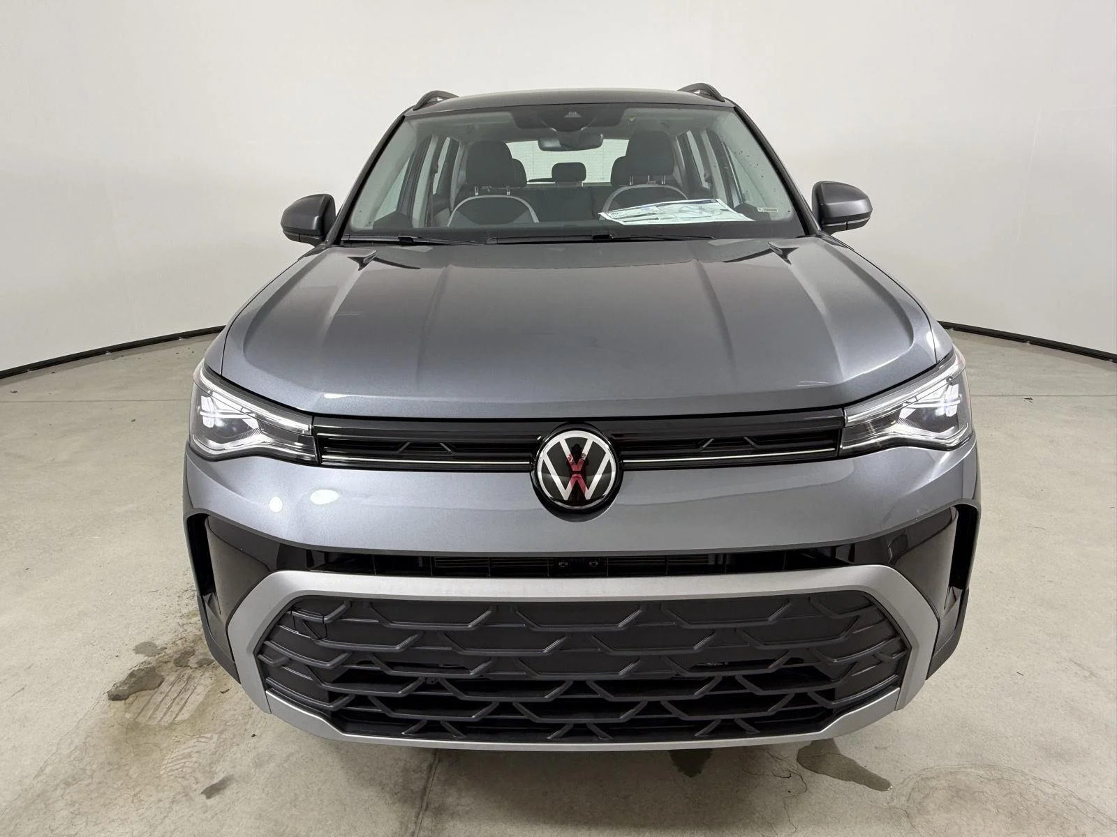 New 2027 Platinum Gray Metallic Volkswagen S image 2