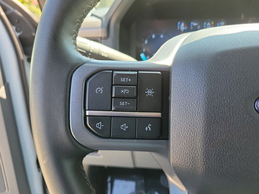 Used 2025 White Ford XLT image 22