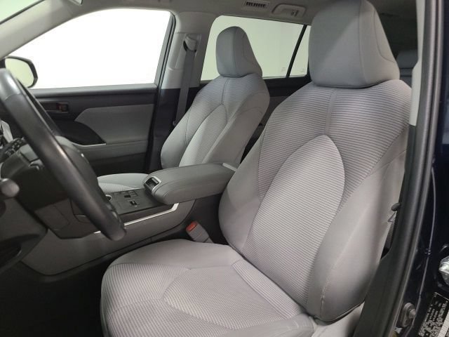 Used 2023 Blueprint Toyota LE image 19