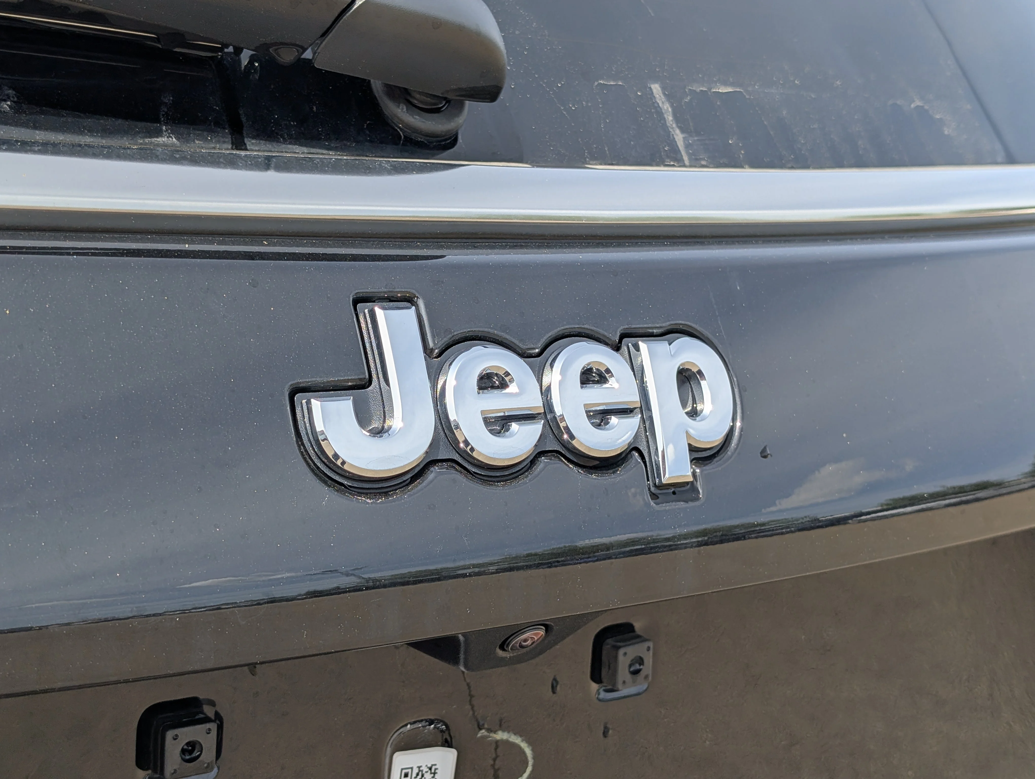 New 2026 Diamond Black Crystal Pearl Jeep North image 15