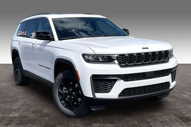 New 2026 Bright White Clear-Coat Exterior Paint Jeep Laredo image 2