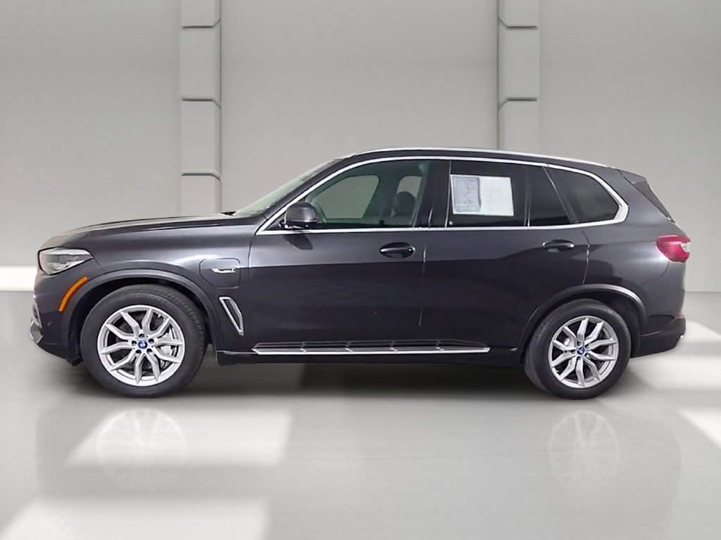 Certified Used 2022 Dark Graphite Metallic BMW xDrive45e image 47