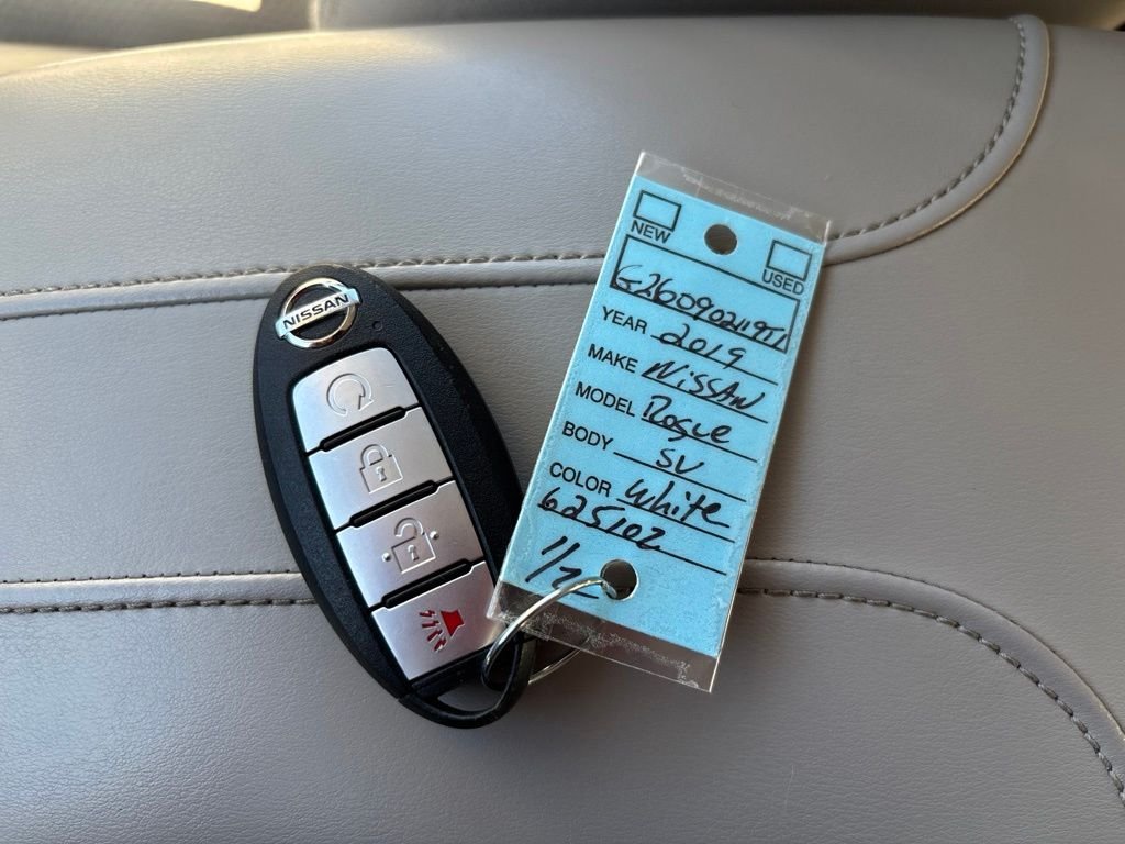 Used 2019 White Nissan SV image 31