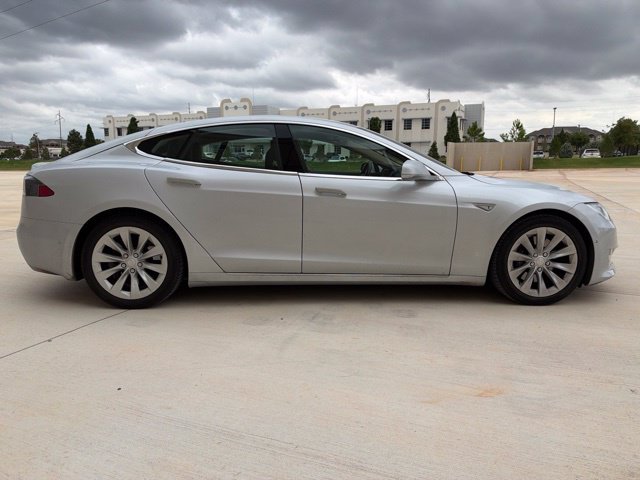 Used 2016 Silver Tesla P100D image 4