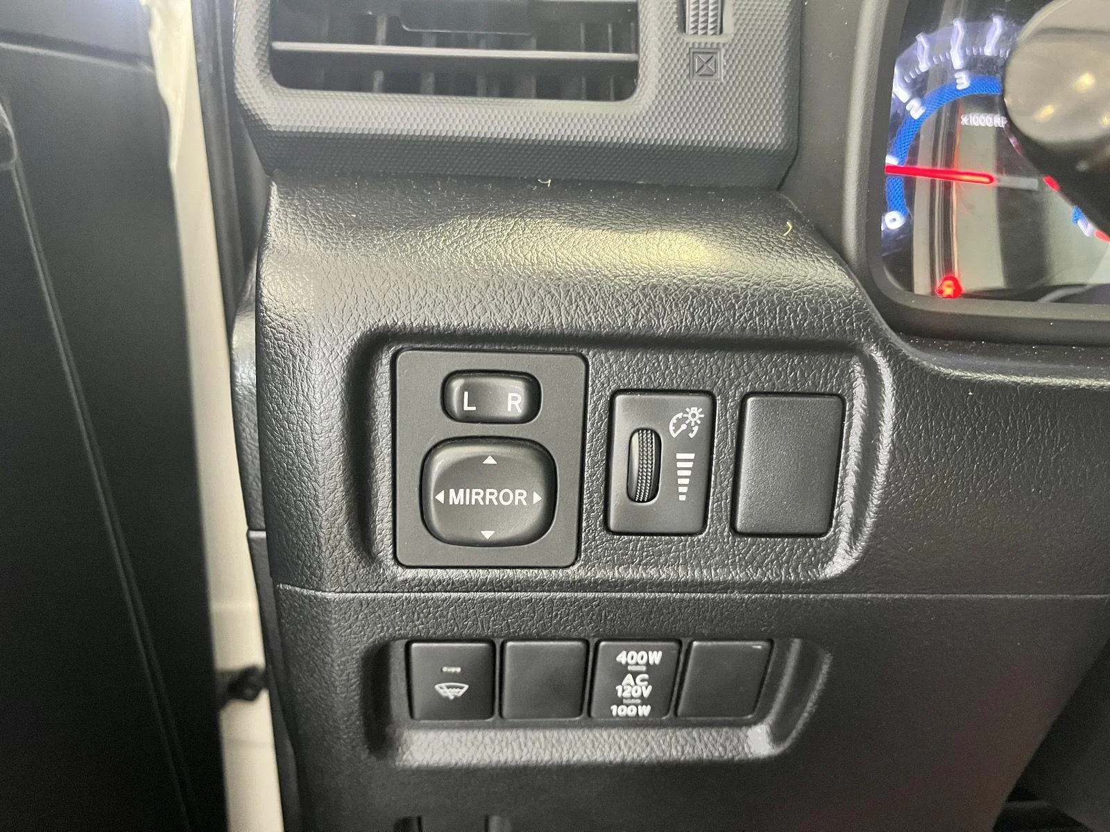Used 2019 Super White Toyota SR5 image 46
