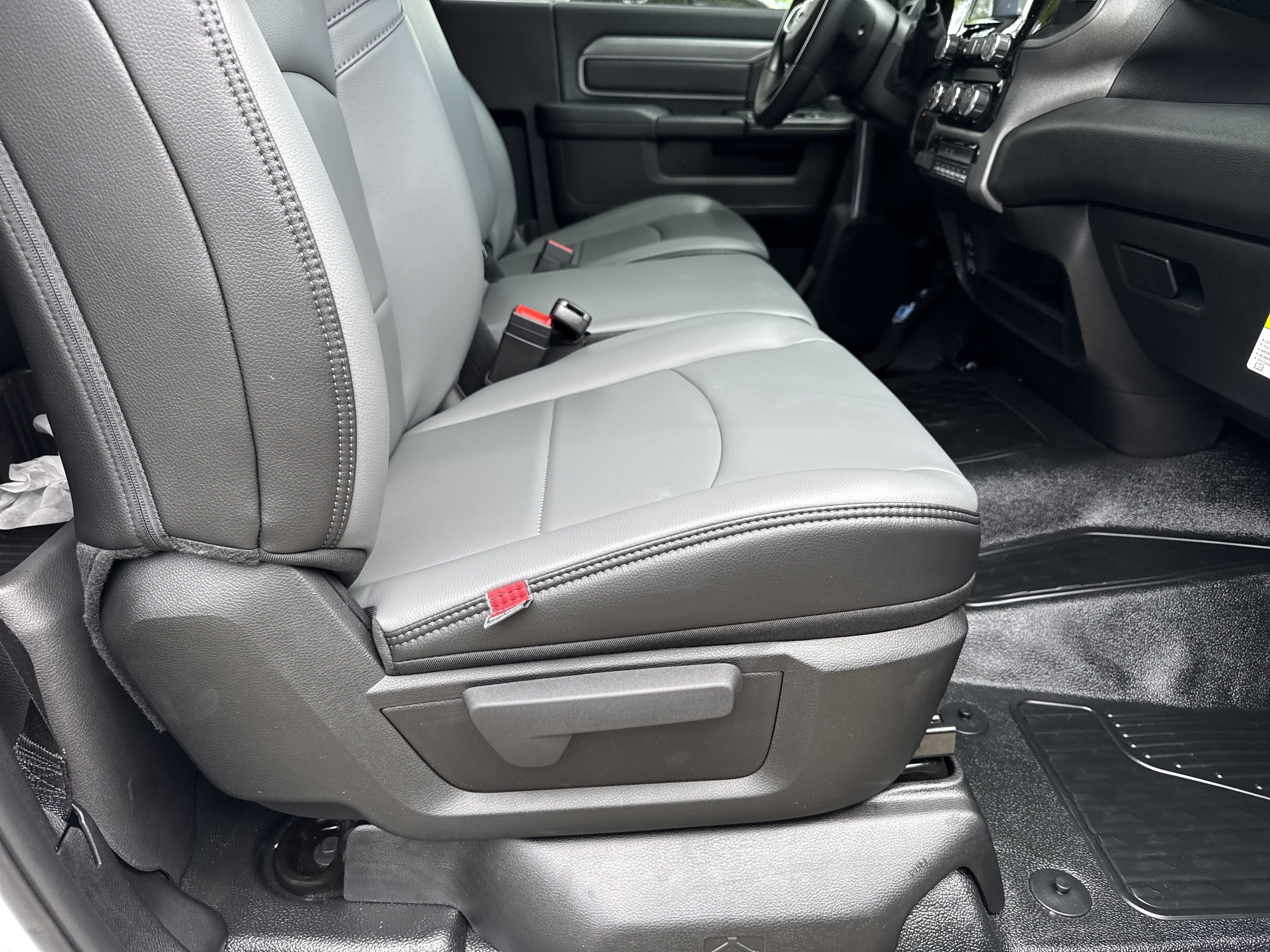 New 2026 Bright White Clearcoat RAM Tradesman image 13