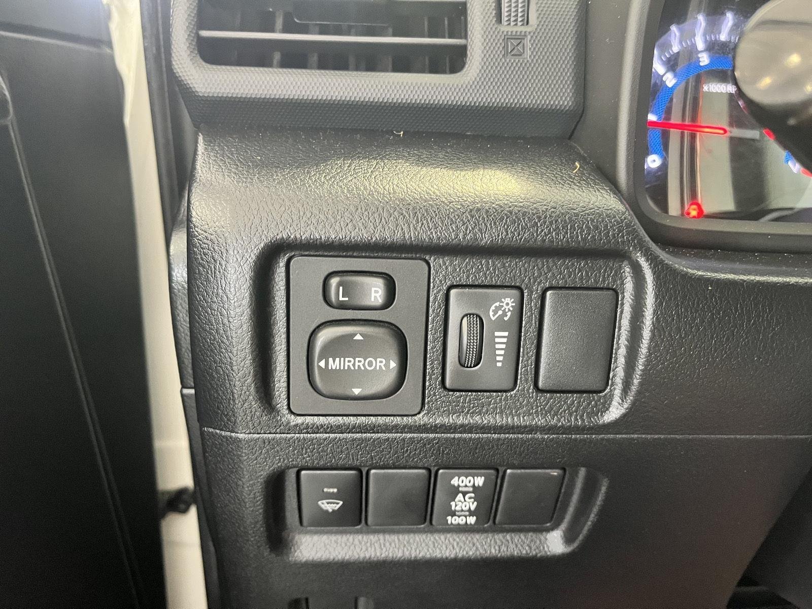 Used 2019 Super White Toyota SR5 image 31