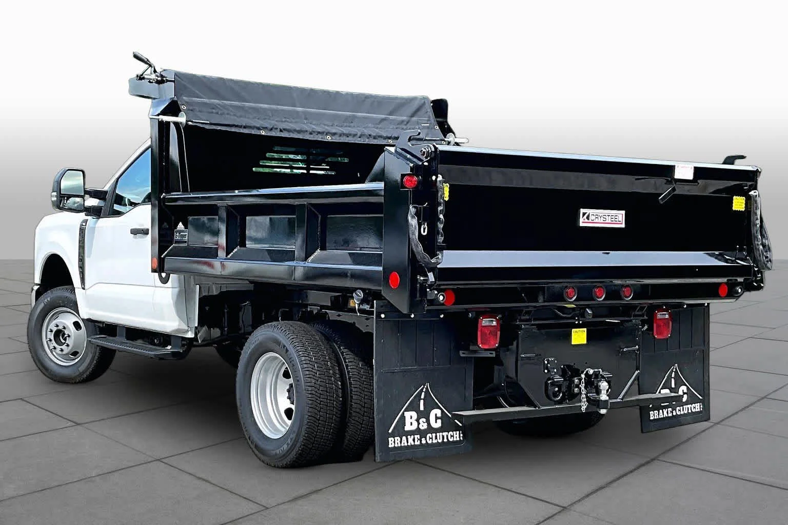 New 2026 Oxford White Ford XLT image 3