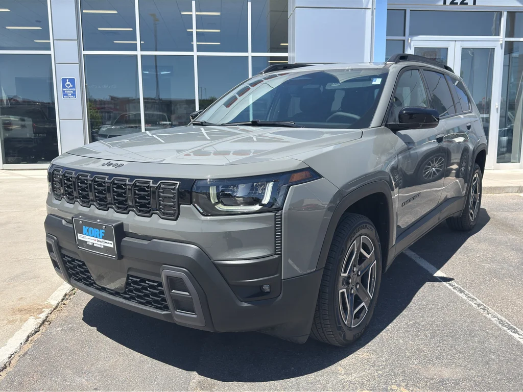 New 2026 Sting-Gray Clear-Coat Exterior Paint Jeep Limited image 1