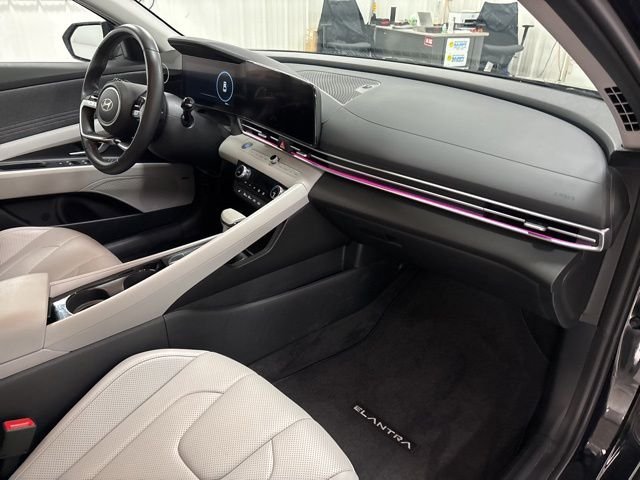 2024 Hyundai Elantra Limited - Photo 32