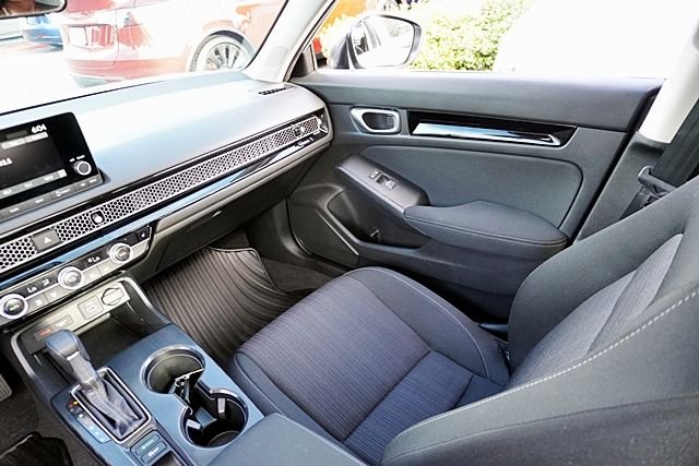 Used 2024  Honda EX image 30