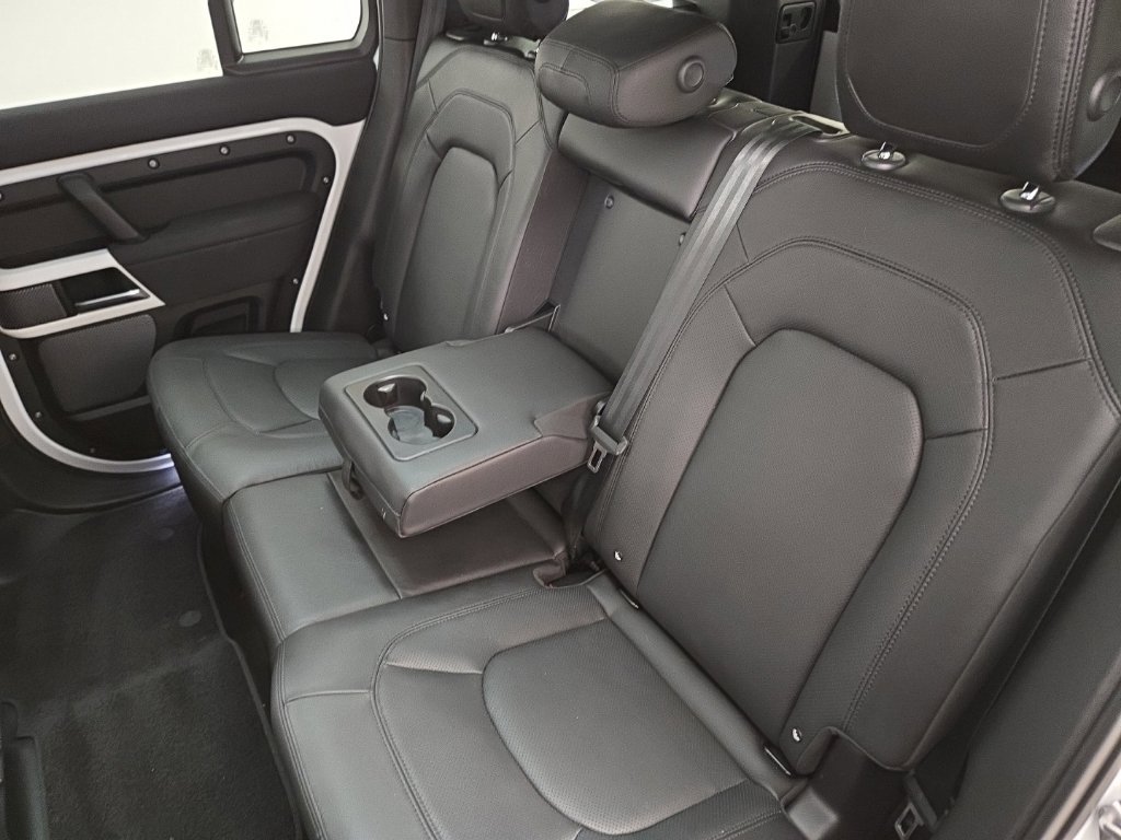 Certified Used 2023 Fuji White Land Rover S image 22