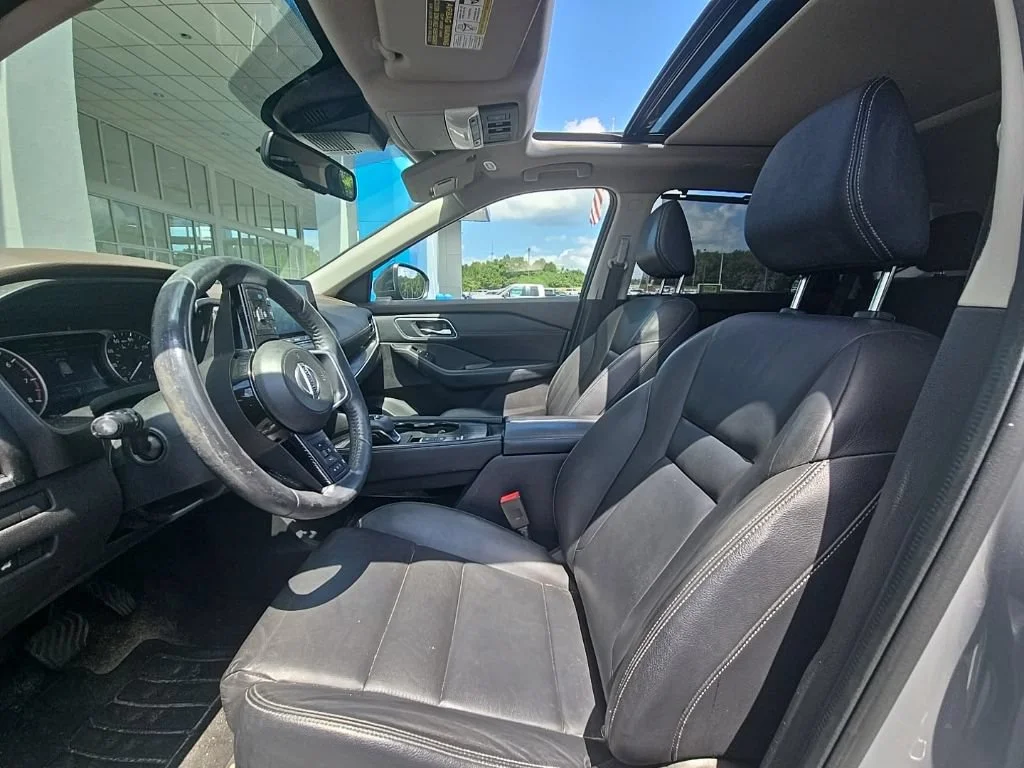Used 2021 Boulder Gray Pear Nissan SL image 5