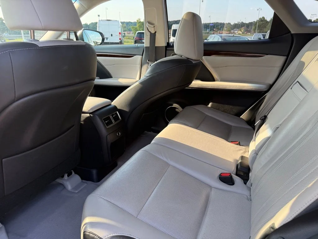 Used 2019 White Lexus 350 image 7