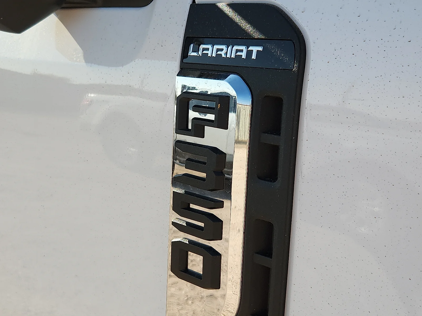New 2026 Oxford White Ford Lariat image 10