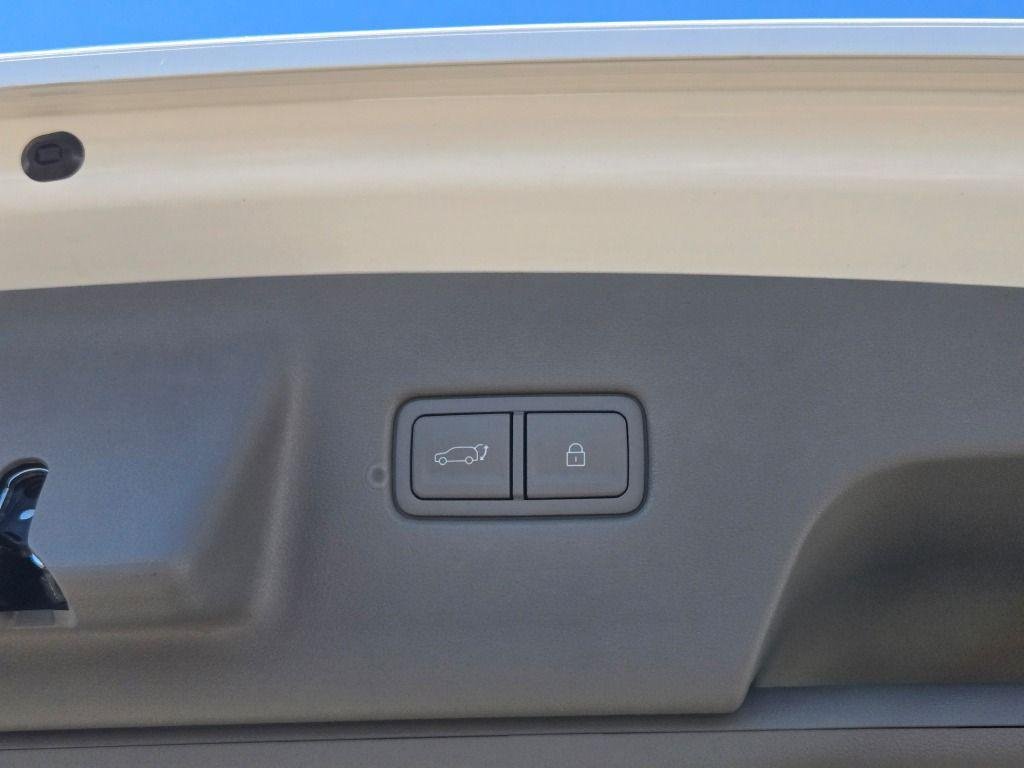 New 2026 White Pearl Hyundai SEL AWD image 14