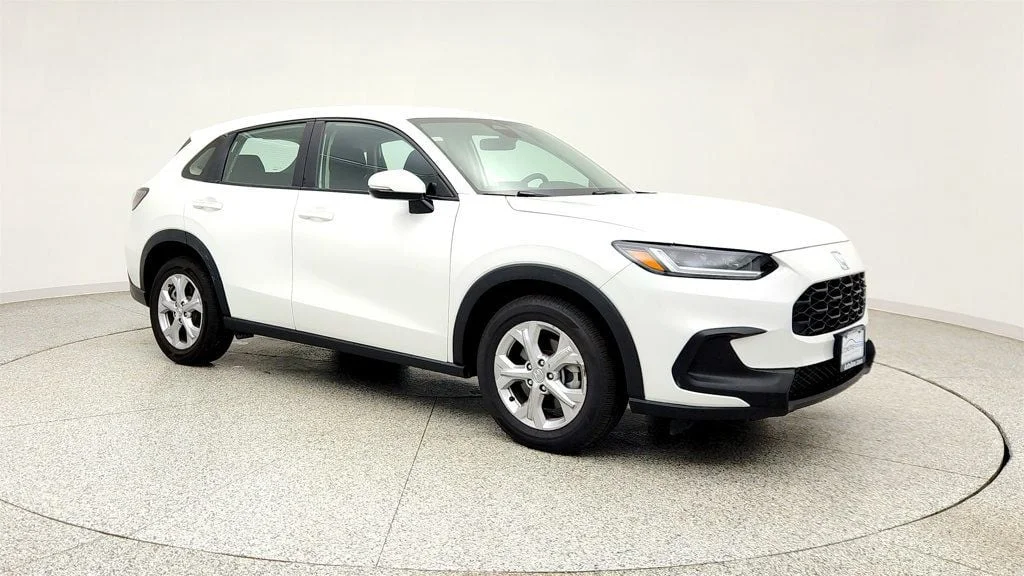 Used 2023 Platinum White Pearl Honda LX AWD CVT image 3