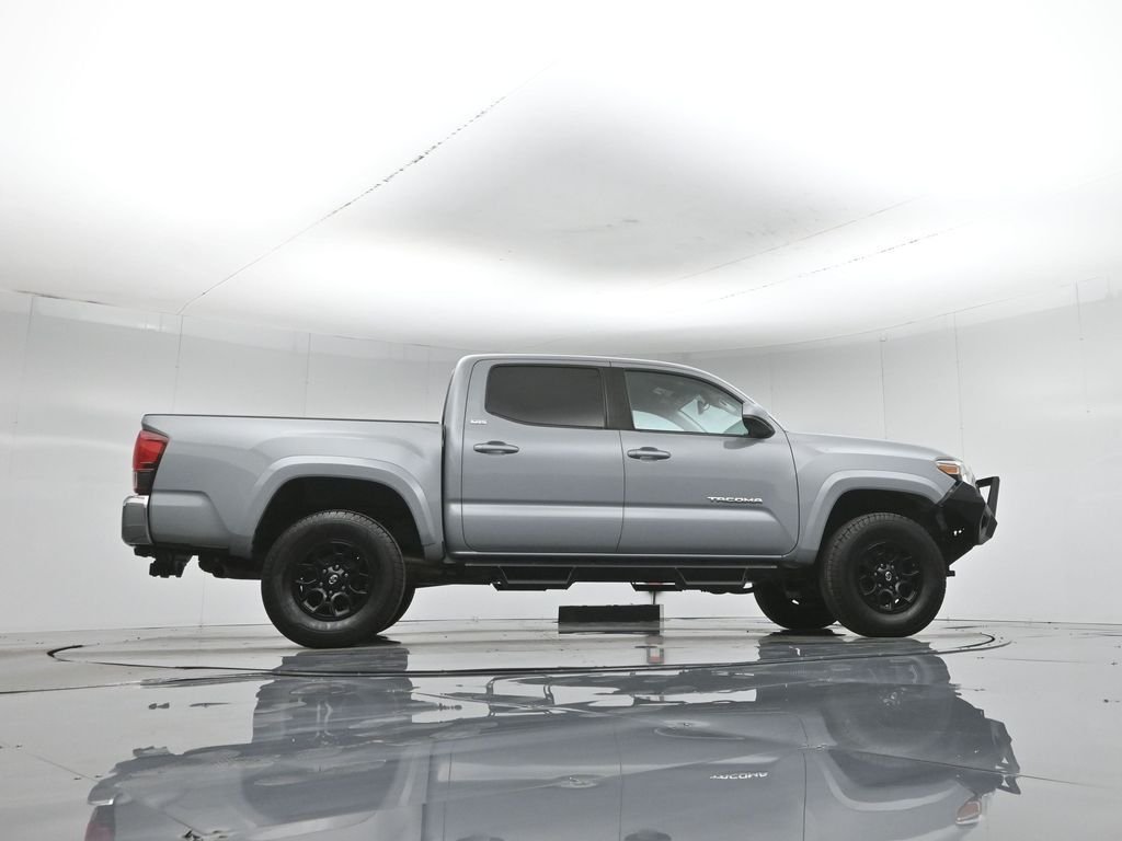 Used 2019 Gray Toyota SR5 image 7
