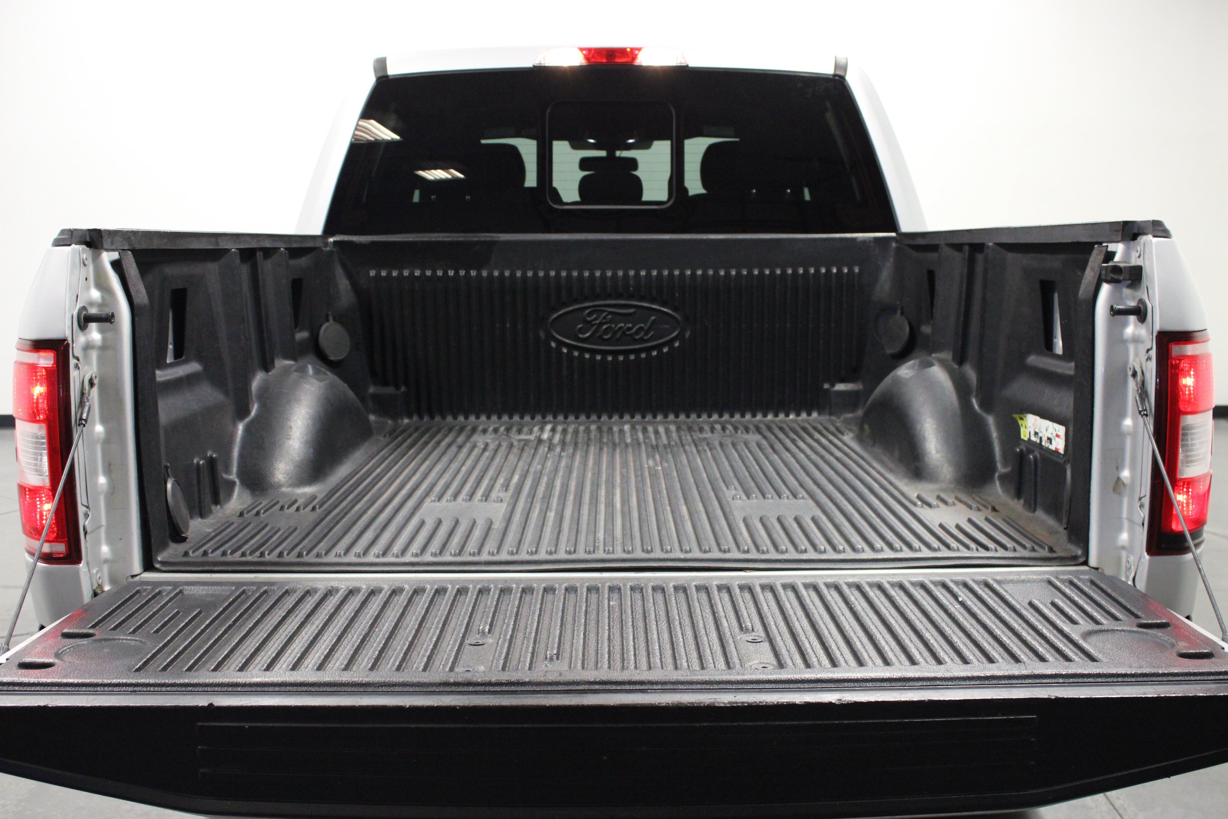 Used 2019 Ingot Silver Metallic Ford XLT image 14