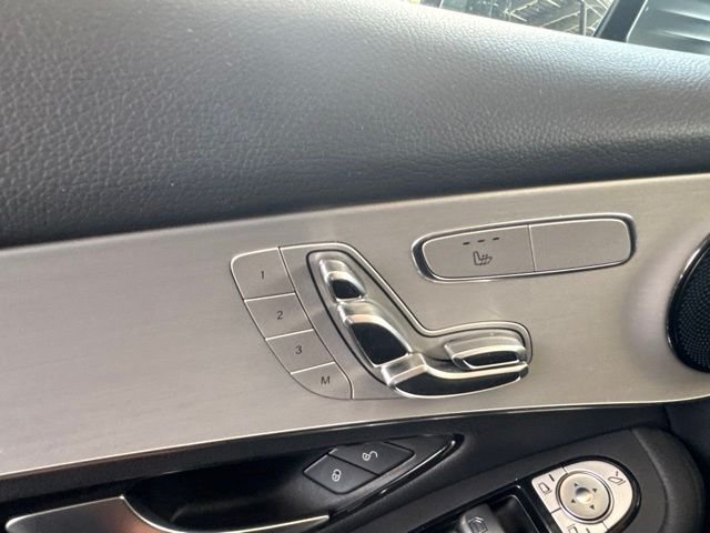 Used 2022 Silver Mercedes-Benz GLC 300 image 46