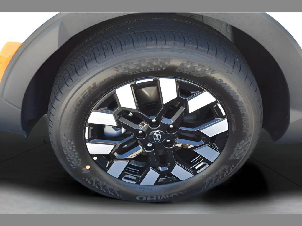2025 Hyundai Santa Cruz SE - Photo 9