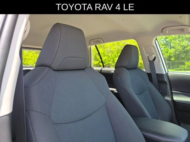 2025 Toyota RAV4 LE - Photo 11